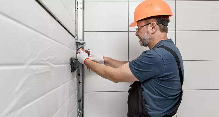 Emergency Garage Door Repair in Punta Gorda, FL