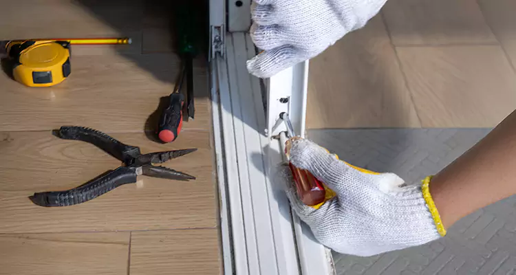 Screen Door Wheel Replacement in Punta Gorda, FL