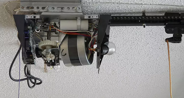 Garage Door Motor Replacement in Punta Gorda, FL