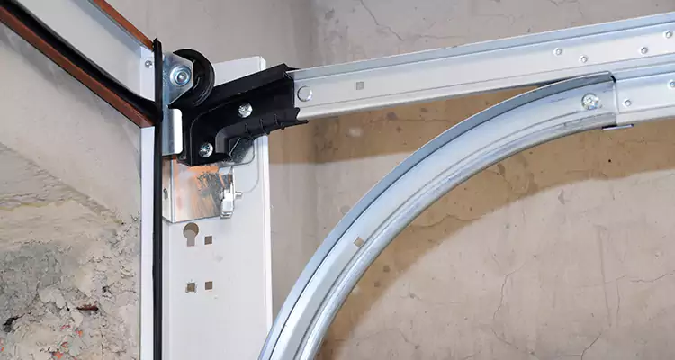 Maintain Liftmaster Garage Door Off Track in Punta Gorda, FL